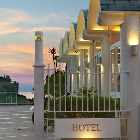 Hotel Rivage 3*