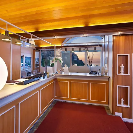 Hotel Rivage 3*