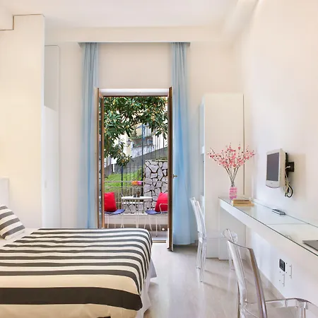 リヴァージュ ホテル