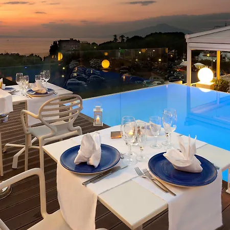 リヴァージュ ホテル